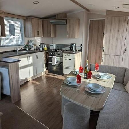 Hotel Sleeps 6 Modern And Bright Caravan Littlesea Haven Weymouth Extérieur photo